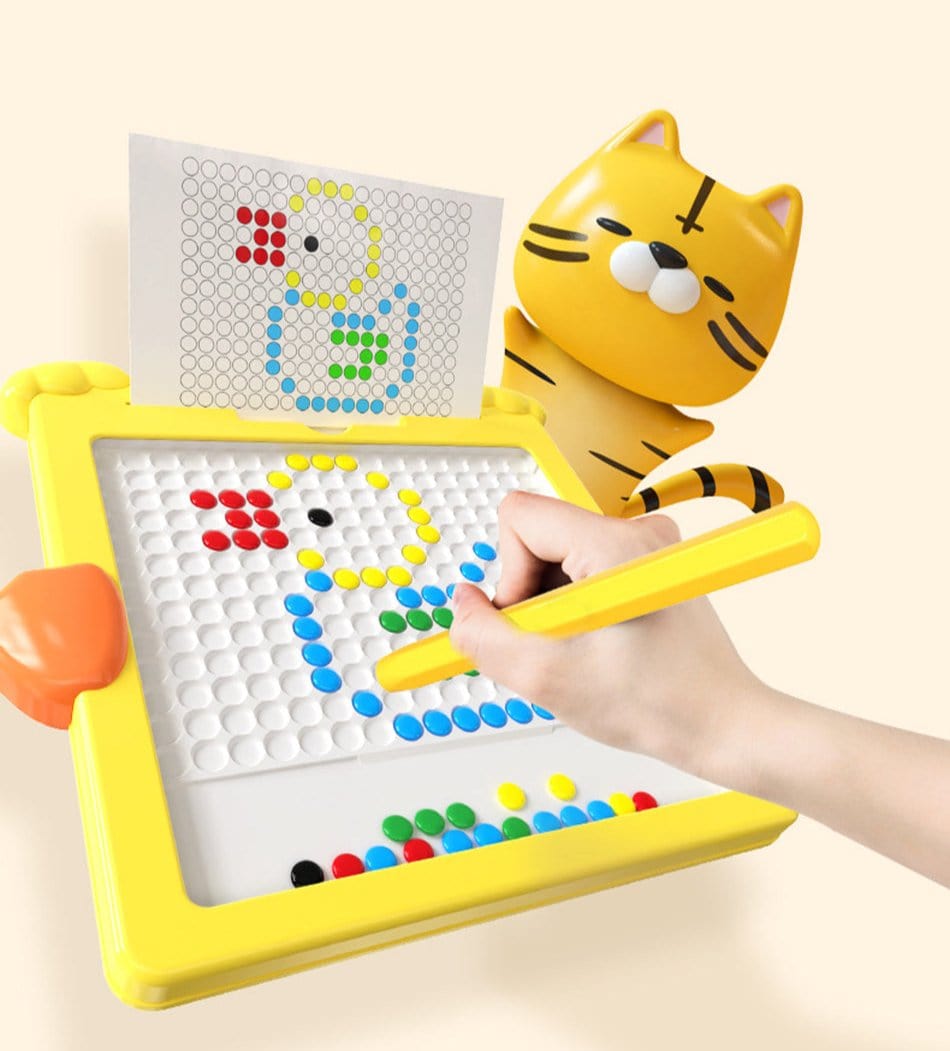 BrightSprout Magnetic Drawing - Magnetic Drawing Board